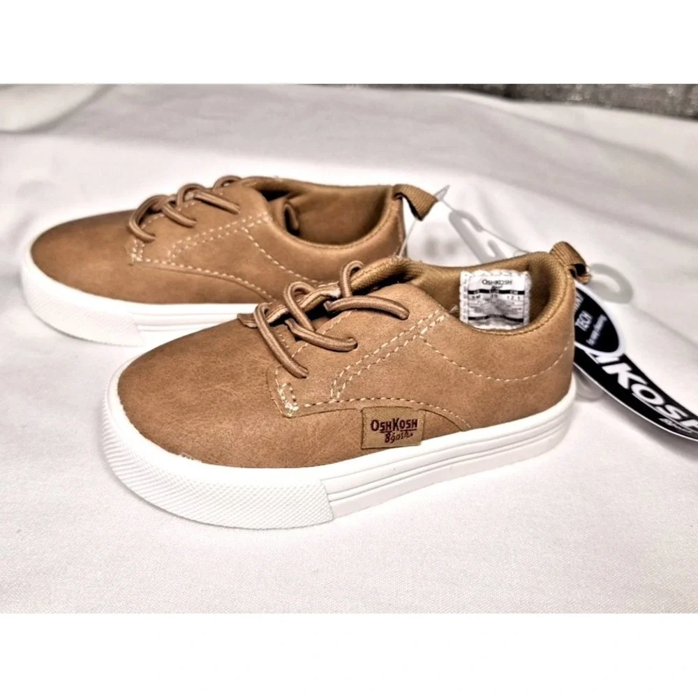 Oshkosh‎ 5 Toddler Putney Tan Slip On Sneakers Wipe Clean Shoes Wipe Away Tech